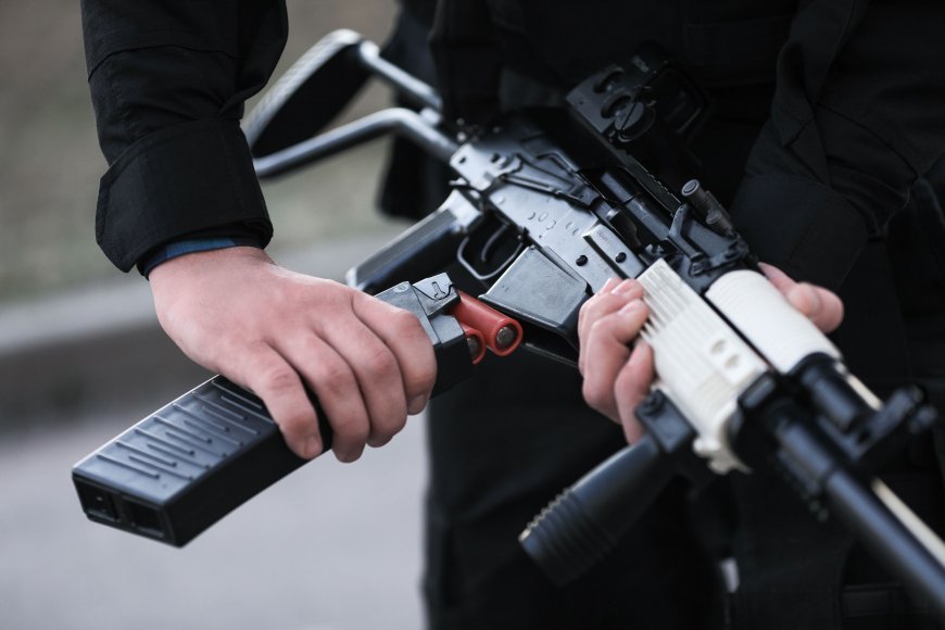 Незаконная передача оружия в ЧОП