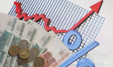 Минтруд напомнил, на какую сумму работодатели обязаны повышать зарплату.