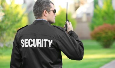 Количество псевдо охранных фирм и так называемых "ЧОПов" растет в России с каждым годом