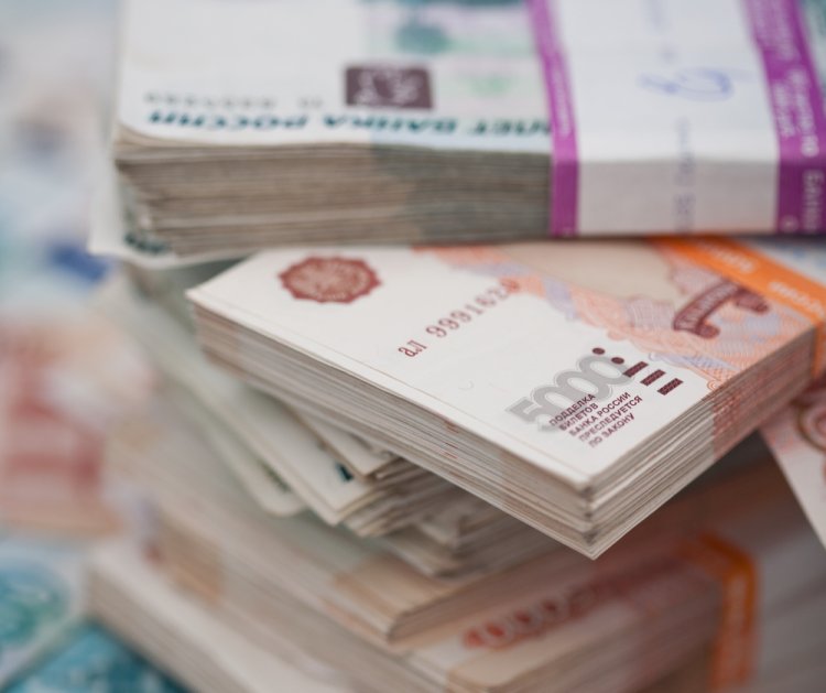 По итогам мая самыми высокооплачиваемыми в Москве стали вакансии гинеколога-репродуктолога, бренд-директора и руководителя сервисного центра.