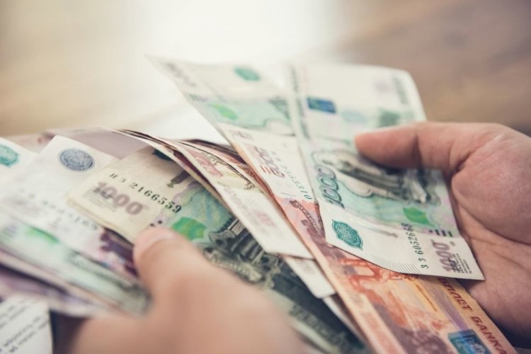 Примерно три процента составит реальный рост заработной платы россиян в 2019 году.