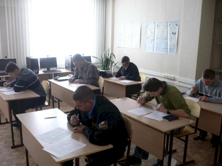 Росгвардия предложила сократить время обучения охранников